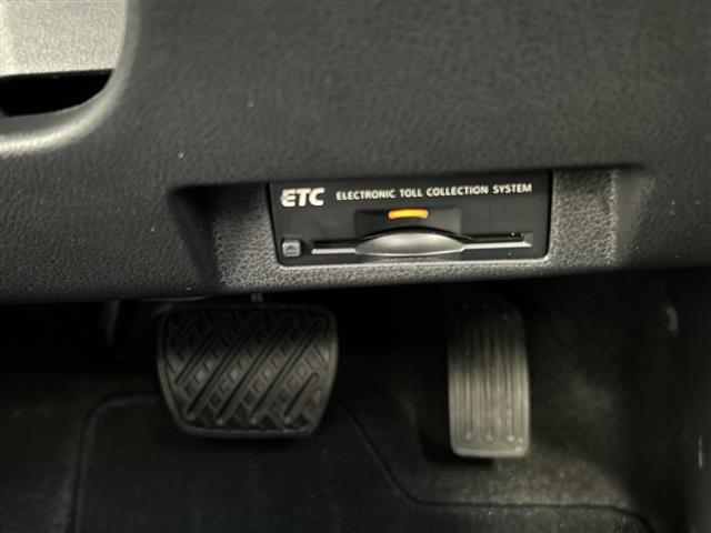 リーフ Ｇ　１オーナー　純正ナビ　ＦＭ／ＡＭ／ＵＳＢ／ＢＴ／ＴＶ／ＤＶＤ／ＣＤ　ＥＴＣ　シートヒーターＤＮ　ステアリングヒーター　追従クルコン　Ｐアシスト　３６０度カメラ　純正フロア　ＬＥＤヘッド　保証書　取説（4枚目）