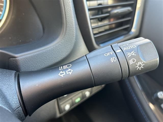 リーフ Ｇ　１オーナー　純正ナビ　ＦＭ／ＡＭ／ＵＳＢ／ＢＴ／ＴＶ／ＤＶＤ／ＣＤ　ＥＴＣ　シートヒーターＤＮ　ステアリングヒーター　追従クルコン　Ｐアシスト　３６０度カメラ　純正フロア　ＬＥＤヘッド　保証書　取説（19枚目）