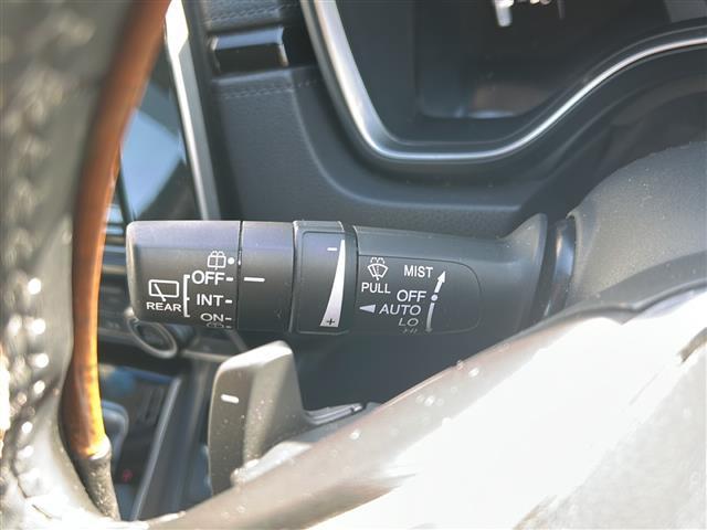 ＣＲ－Ｖ ＥＸ　純正ナビ　ＦＭ／ＡＭ／ＢＴ／ＤＶＤ／ＴＶ／ＣＤ／ＵＳＢ／ＳＤ　ＥＴＣ２．０　前後ドラレコ　ＢＳＭ　シートヒーターＤＮ　パワーシートＤ　追従クルコン　衝突軽減Ｂ　Ｐアシスト　レーンアシスト　保証書　取説（14枚目）