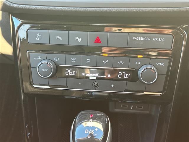 Ｔ－クロス ＴＳＩ　スタイル　ＥＴＣ２．０　ルーフレール　積込スタッドレス純正ＡＷタイヤ１６インチ４本　フォグランプ　ＬＥＤライト　純正フロア　コーナーセンサー　クリアランスソナー　ＢＳＭ　スマートキー　スペアキー１本　クルコン追（9枚目）