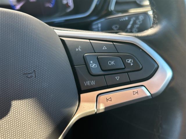 Ｔ－クロス ＴＳＩ　スタイル　ＥＴＣ２．０　ルーフレール　積込スタッドレス純正ＡＷタイヤ１６インチ４本　フォグランプ　ＬＥＤライト　純正フロア　コーナーセンサー　クリアランスソナー　ＢＳＭ　スマートキー　スペアキー１本　クルコン追（14枚目）