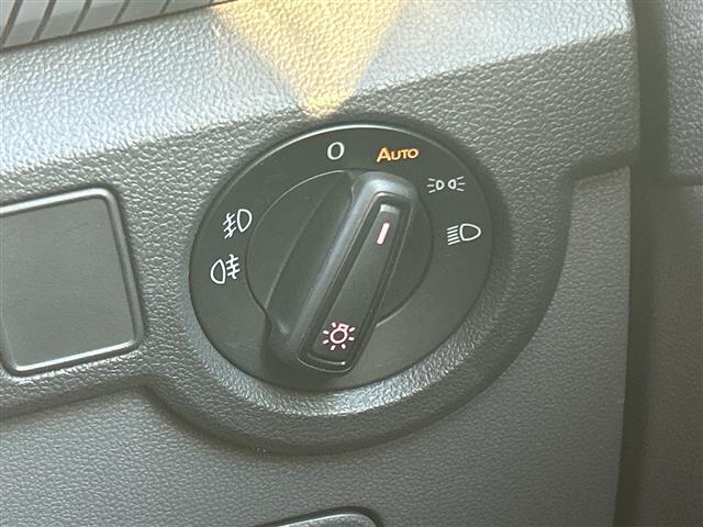 Ｔ－クロス ＴＳＩ　スタイル　ＥＴＣ２．０　ルーフレール　積込スタッドレス純正ＡＷタイヤ１６インチ４本　フォグランプ　ＬＥＤライト　純正フロア　コーナーセンサー　クリアランスソナー　ＢＳＭ　スマートキー　スペアキー１本　クルコン追（17枚目）