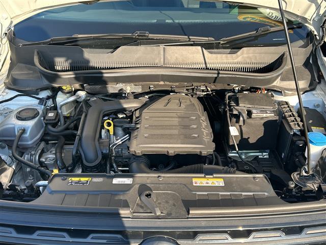 Ｔ－クロス ＴＳＩ　スタイル　ＥＴＣ２．０　ルーフレール　積込スタッドレス純正ＡＷタイヤ１６インチ４本　フォグランプ　ＬＥＤライト　純正フロア　コーナーセンサー　クリアランスソナー　ＢＳＭ　スマートキー　スペアキー１本　クルコン追（26枚目）