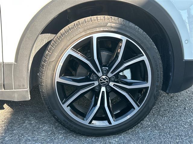 Ｔ－クロス ＴＳＩ　スタイル　ＥＴＣ２．０　ルーフレール　積込スタッドレス純正ＡＷタイヤ１６インチ４本　フォグランプ　ＬＥＤライト　純正フロア　コーナーセンサー　クリアランスソナー　ＢＳＭ　スマートキー　スペアキー１本　クルコン追（41枚目）