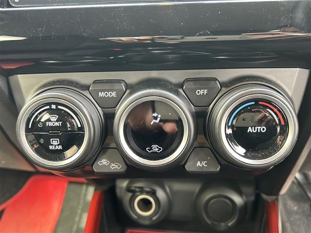 スイフトスポーツ ベースグレード 社外ナビ クルーズコントロール スマートキー ステアリングスイッチ アダプティブクルーズコントロール デュアルセンサーブレーキサポート 車線逸脱警報 運転席シートヒーター ETC 純正フロアマット(8枚目)