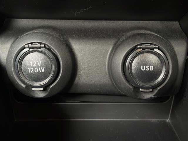 スイフトスポーツ ベースグレード 純正ナビ 前後ドライブレコーダー 運転席シートヒーター クルーズコントロール ビルドインETC TVキャンセラー 純正フロアマット 純正ドアバイザー プッシュスタート LEDヘッドライト フォグライト(14枚目)