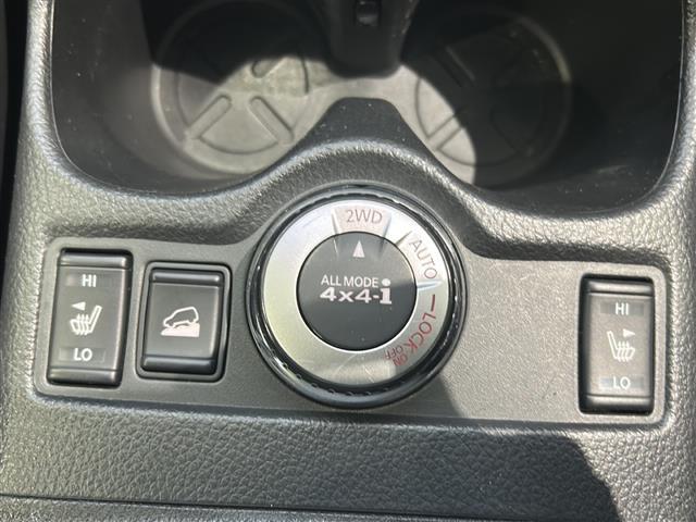 気になる車はすぐにお問い合わせください！画面右側の００６６から始まる無料ダイヤルからお問い合わせ下さい！専門スタッフがお車のご質問にお答えいたします！