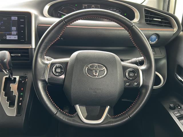 シエンタ ハイブリッドＧ　クエロ　ワンオーナー　禁煙車　両側パワースライドドア　プリクラッシュセーフティー　レーンディパーチャーアラート　横滑り防止機能　車両接近通報装置　ＥＣＬＩＰＳＥ製ナビ　前後ドラレコ　ディーラー整備記録簿（5枚目）