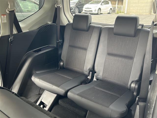 シエンタ ハイブリッドＧ　クエロ　ワンオーナー　禁煙車　両側パワースライドドア　プリクラッシュセーフティー　レーンディパーチャーアラート　横滑り防止機能　車両接近通報装置　ＥＣＬＩＰＳＥ製ナビ　前後ドラレコ　ディーラー整備記録簿（17枚目）