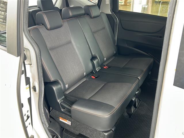 シエンタ ハイブリッドＧ　クエロ　ワンオーナー　禁煙車　両側パワースライドドア　プリクラッシュセーフティー　レーンディパーチャーアラート　横滑り防止機能　車両接近通報装置　ＥＣＬＩＰＳＥ製ナビ　前後ドラレコ　ディーラー整備記録簿（19枚目）