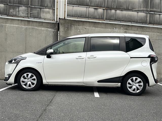 シエンタ ハイブリッドＧ　クエロ　ワンオーナー　禁煙車　両側パワースライドドア　プリクラッシュセーフティー　レーンディパーチャーアラート　横滑り防止機能　車両接近通報装置　ＥＣＬＩＰＳＥ製ナビ　前後ドラレコ　ディーラー整備記録簿（28枚目）