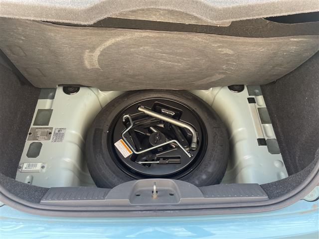 500 アッズーラ ワンオーナー スカイルーフ パーキングセンサー ETC 純正15インチアルミホイール ステアリングスイッチ 純正フロアマット フォグランプ(24枚目)