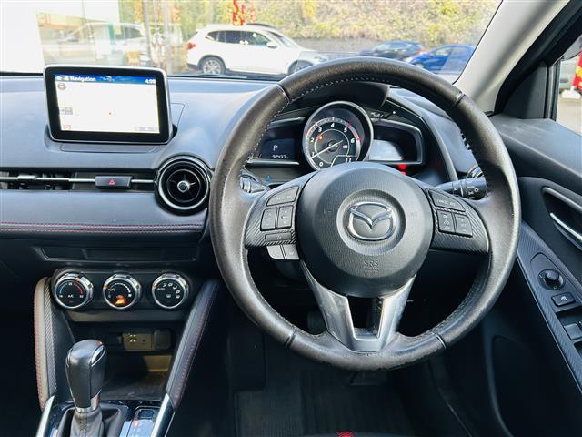 デミオ XDツーリング ワンオーナー、純正メモリナビ、バックカメラ、HUD、SCBS、横滑り防止機能、クルコン、センターコンソール、純正フロアマット、純正16インチAW、純正LEDヘッドライト、フォグランプ、トノカバー(6枚目)