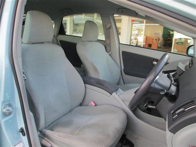 プリウス Ｇ　純正ＳＤナビ／フルセグＴＶ／バックカメラ／ステアリングスイッチ／キセノンライト／フォグライト／オートライト／プッシュスタート／スマートキー／スペアキー／クルーズコントロール／ビルトインＥＴＣ／電動格納（2枚目）