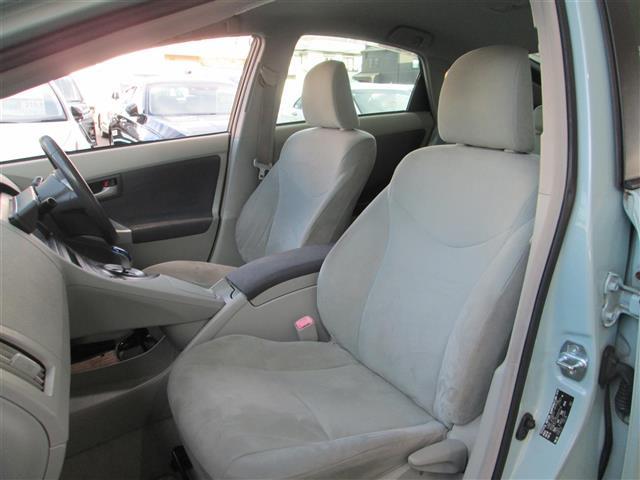 プリウス Ｇ　純正ＳＤナビ／フルセグＴＶ／バックカメラ／ステアリングスイッチ／キセノンライト／フォグライト／オートライト／プッシュスタート／スマートキー／スペアキー／クルーズコントロール／ビルトインＥＴＣ／電動格納（4枚目）