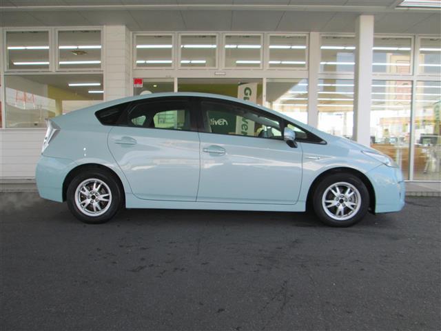 プリウス Ｇ　純正ＳＤナビ／フルセグＴＶ／バックカメラ／ステアリングスイッチ／キセノンライト／フォグライト／オートライト／プッシュスタート／スマートキー／スペアキー／クルーズコントロール／ビルトインＥＴＣ／電動格納（14枚目）