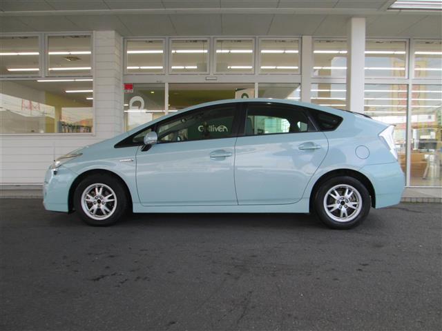 プリウス Ｇ　純正ＳＤナビ／フルセグＴＶ／バックカメラ／ステアリングスイッチ／キセノンライト／フォグライト／オートライト／プッシュスタート／スマートキー／スペアキー／クルーズコントロール／ビルトインＥＴＣ／電動格納（15枚目）