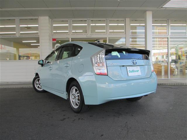 プリウス Ｇ　純正ＳＤナビ／フルセグＴＶ／バックカメラ／ステアリングスイッチ／キセノンライト／フォグライト／オートライト／プッシュスタート／スマートキー／スペアキー／クルーズコントロール／ビルトインＥＴＣ／電動格納（17枚目）