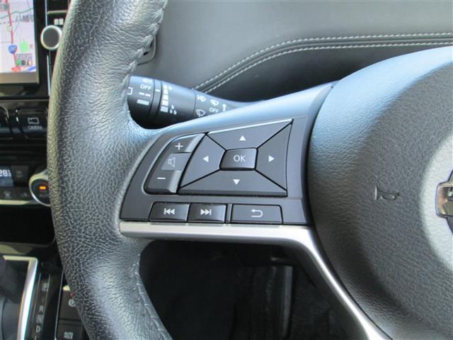 セレナ ハイウェイスター VセレクションII 1オナ 純9型ナビ セーフティパックB(11枚目)