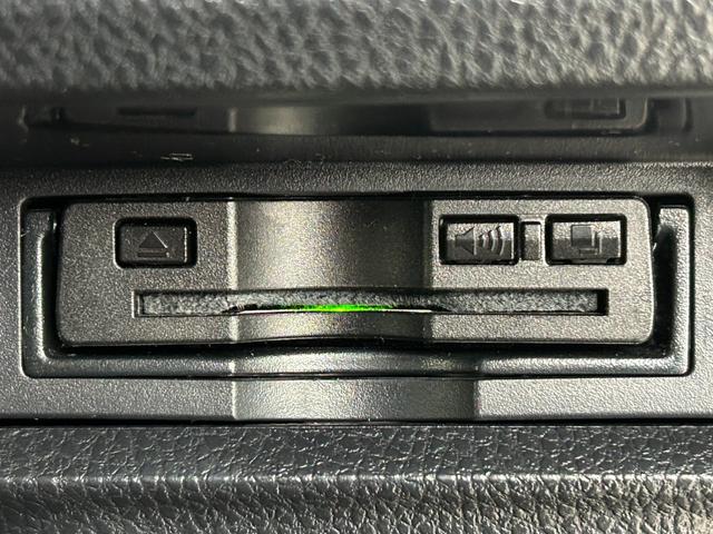 ヴォクシー ＺＳ　煌ＩＩ　後席モニター　純正９型ナビ（ＢＴ，フルセグＴＶ）　バックカメラ　ＥＴＣ　クルーズコントロール　コーナーセンサー　衝突軽減ブレーキ　レーンキープ　ＰＫＳＢ　ＭＴモード付き　両側電動スライドドア　ＬＥＤ（13枚目）