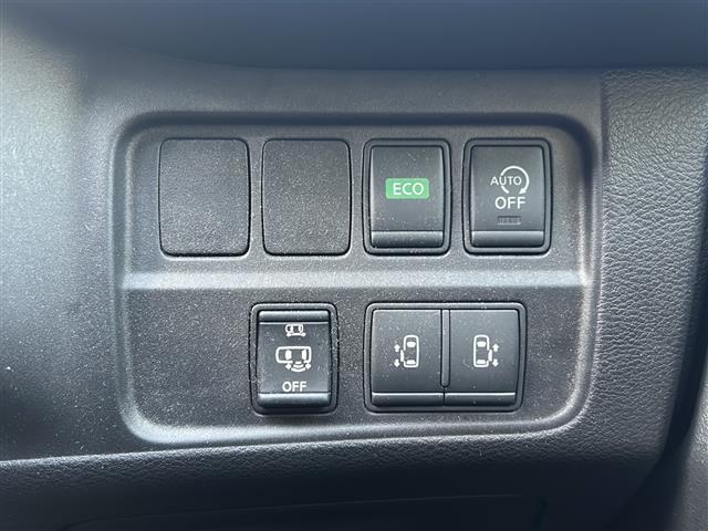 セレナ ハイウェイスター Vセレクション ワンオーナー・純ナビ・フルセグTV・BT Audio・CD・DVD・フリップダウンモニター・レーダークルーズコントロール・バックカメラ・アラウンドビューモニター・両側パワースライドドア・プロパイロット(19枚目)