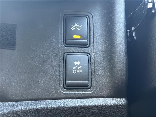 セレナ ハイウェイスター Vセレクション ワンオーナー・純ナビ・フルセグTV・BT Audio・CD・DVD・フリップダウンモニター・レーダークルーズコントロール・バックカメラ・アラウンドビューモニター・両側パワースライドドア・プロパイロット(21枚目)