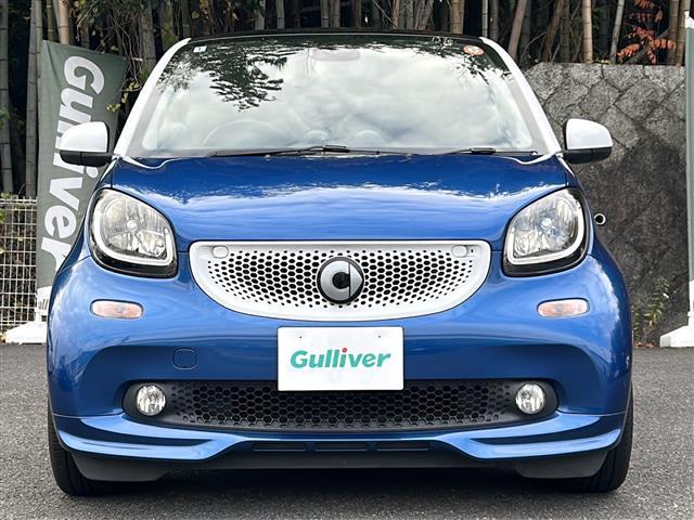 スマートフォーツークーペ BRABUS スポーツ Panasonicナビ・フルセグTV ・BT Audio・バックカメラ・クルーズコントロール・ETC・ガラスルーフ・衝突軽減装置・車線逸脱防止装置・コーナーセンサー・アイドリングストップ・パドルシフト(4枚目)