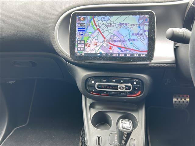 スマートフォーツークーペ BRABUS スポーツ Panasonicナビ・フルセグTV ・BT Audio・バックカメラ・クルーズコントロール・ETC・ガラスルーフ・衝突軽減装置・車線逸脱防止装置・コーナーセンサー・アイドリングストップ・パドルシフト(20枚目)