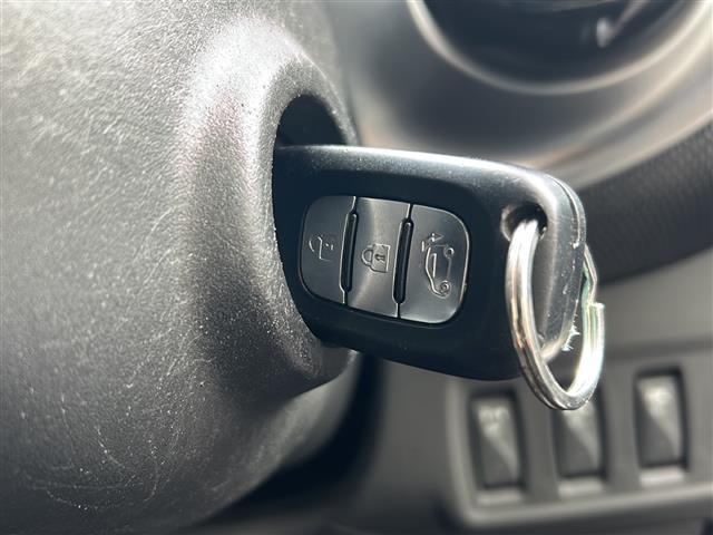 スマートフォーツークーペ BRABUS スポーツ Panasonicナビ・フルセグTV ・BT Audio・バックカメラ・クルーズコントロール・ETC・ガラスルーフ・衝突軽減装置・車線逸脱防止装置・コーナーセンサー・アイドリングストップ・パドルシフト(26枚目)