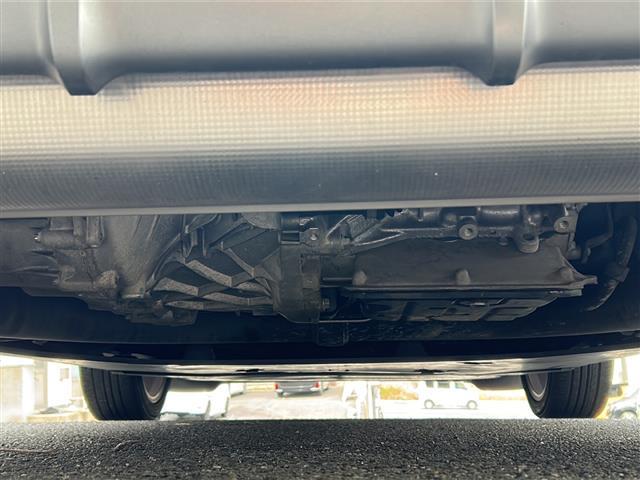 スマートフォーツークーペ BRABUS スポーツ Panasonicナビ・フルセグTV ・BT Audio・バックカメラ・クルーズコントロール・ETC・ガラスルーフ・衝突軽減装置・車線逸脱防止装置・コーナーセンサー・アイドリングストップ・パドルシフト(43枚目)