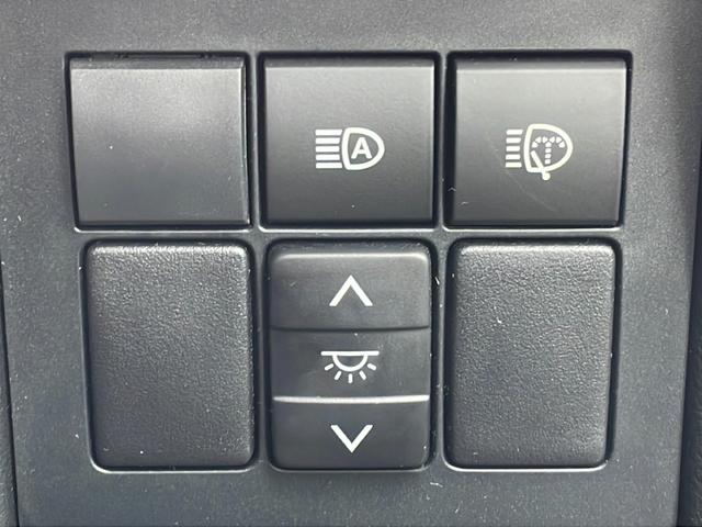 ランドクルーザープラド ＴＸ　Ｌパッケージ　マットブラックエディション　ワンオーナー　メーカーナビ　本革シート　トヨタセーフティセンス　全方位モニター　専用１８インチＡＷ　レーダークルーズコントロール（21枚目）