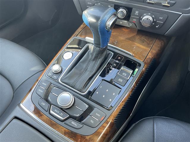 Ａ６ ２．８ＦＳＩクワトロ　純正ナビ　フルセグＴＶ　全方位カメラ　黒革シート　シートヒーター　ＥＴＣ　ＢＯＳＥサウンド　パーキングアシスト（26枚目）