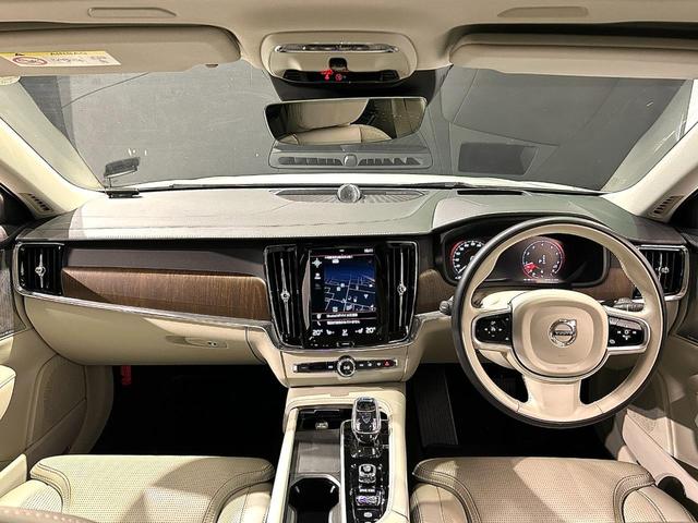 Ｖ９０ Ｂ６　ＡＷＤ　インスクリプション　ラグジュアリーｐｋｇ／パノラマＳＲ／ＡＣＣ／ＨＵＤ／Ｂｏｗｅｒｓ＆Ｗｉｌｋｉｎｓサラウンド／ブロンドレザー／シートヒーター／ベンチレーション／パークアシスト／３６０°カメラ／パワーバックドア／ＥＴＣ（5枚目）