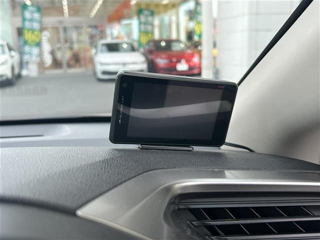 グレイス ハイブリッドLX 純正ナビ バックカメラ クルーズコントロール ETC プッシュスタート スマートキー スペアキー パワーウィンドウ パワーステアリング 保証書 取扱説明書 記録簿 キセノンライト(8枚目)