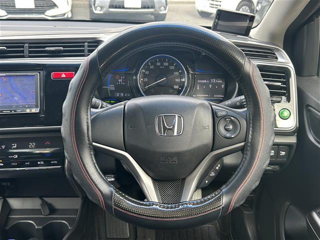 グレイス ハイブリッドLX 純正ナビ バックカメラ クルーズコントロール ETC プッシュスタート スマートキー スペアキー パワーウィンドウ パワーステアリング 保証書 取扱説明書 記録簿 キセノンライト(15枚目)