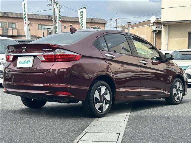 グレイス ハイブリッドLX 純正ナビ バックカメラ クルーズコントロール ETC プッシュスタート スマートキー スペアキー パワーウィンドウ パワーステアリング 保証書 取扱説明書 記録簿 キセノンライト(34枚目)