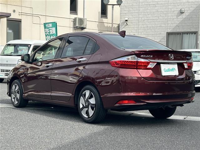 グレイス ハイブリッドLX 純正ナビ バックカメラ クルーズコントロール ETC プッシュスタート スマートキー スペアキー パワーウィンドウ パワーステアリング 保証書 取扱説明書 記録簿 キセノンライト(43枚目)