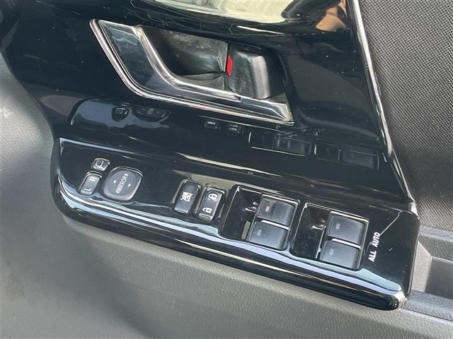 ヴォクシー ZS 煌II 社外ナビ 両側パワースライドドア ビルトインETC バックカメラ MTモード付AT パドルシフト ウォークスルー プッシュスタート スマートキー 純正16インチアルミホイール ハロゲン USB入力端子(11枚目)