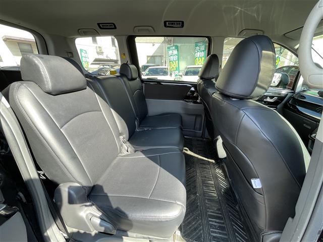 ヴォクシー ZS 煌II 社外ナビ 両側パワースライドドア ビルトインETC バックカメラ MTモード付AT パドルシフト ウォークスルー プッシュスタート スマートキー 純正16インチアルミホイール ハロゲン USB入力端子(20枚目)