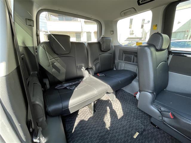 ヴォクシー ZS 煌II 社外ナビ 両側パワースライドドア ビルトインETC バックカメラ MTモード付AT パドルシフト ウォークスルー プッシュスタート スマートキー 純正16インチアルミホイール ハロゲン USB入力端子(22枚目)