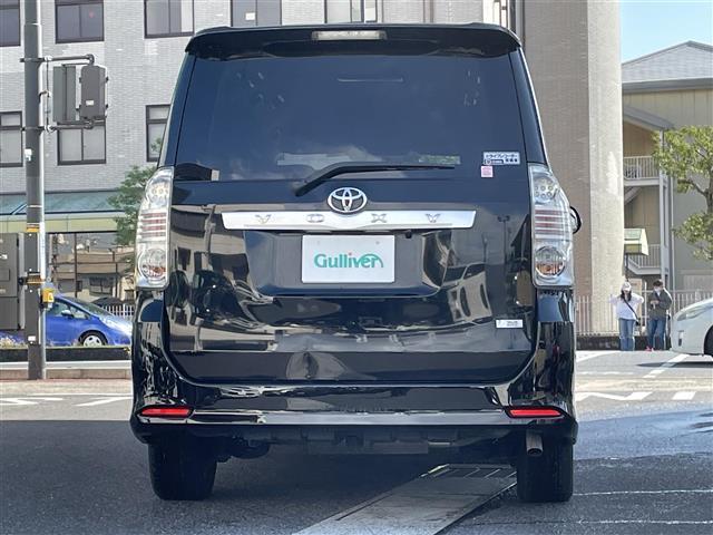 ヴォクシー ZS 煌II 社外ナビ 両側パワースライドドア ビルトインETC バックカメラ MTモード付AT パドルシフト ウォークスルー プッシュスタート スマートキー 純正16インチアルミホイール ハロゲン USB入力端子(32枚目)