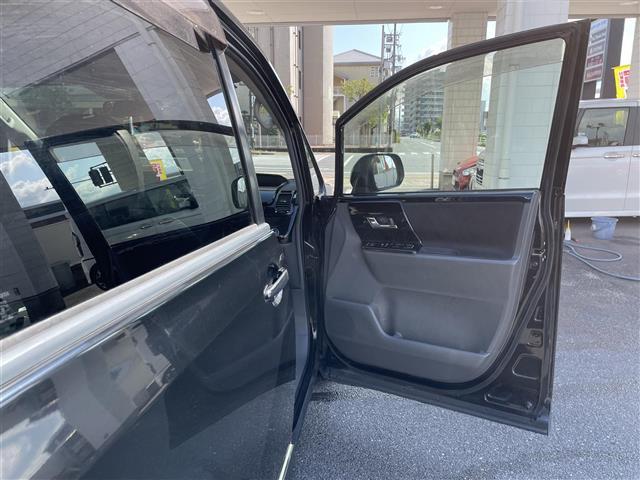 ヴォクシー ZS 煌II 社外ナビ 両側パワースライドドア ビルトインETC バックカメラ MTモード付AT パドルシフト ウォークスルー プッシュスタート スマートキー 純正16インチアルミホイール ハロゲン USB入力端子(36枚目)