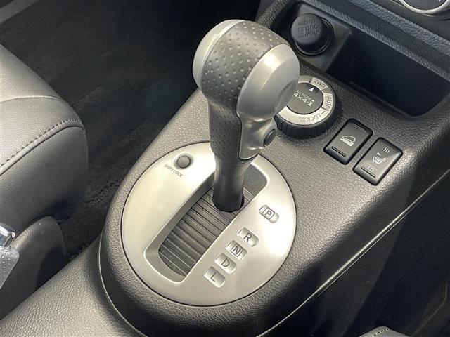 エクストレイル 20Xtt 純正ナビ ダウンヒルアシスト 4WD バックカメラ ビルトインETC クルコン 全席シートヒーター ルーフレール スマートキー スペアキー USB入力端子 純正18インチAW キセノンヘッドライト(11枚目)