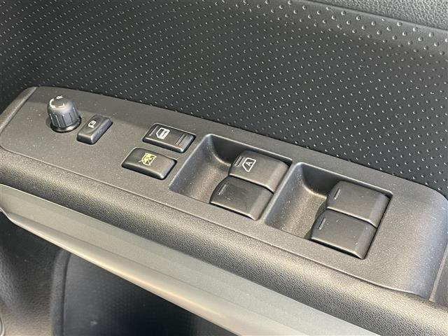 エクストレイル 20Xtt 純正ナビ ダウンヒルアシスト 4WD バックカメラ ビルトインETC クルコン 全席シートヒーター ルーフレール スマートキー スペアキー USB入力端子 純正18インチAW キセノンヘッドライト(13枚目)