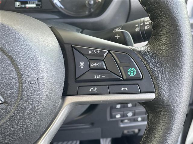 デリカミニ T プレミアム 10インチディスプレイオーディオ e-Assist アラウンドビューモニター レーダークルーズコントロール コーナーセンサー アイドリングストップ 両側パワースライドドア シートヒーター LEDライト(11枚目)