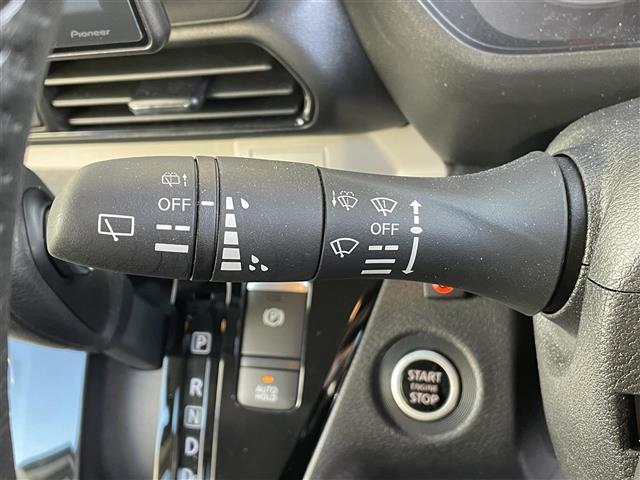 デリカミニ T プレミアム 10インチディスプレイオーディオ e-Assist アラウンドビューモニター レーダークルーズコントロール コーナーセンサー アイドリングストップ 両側パワースライドドア シートヒーター LEDライト(12枚目)