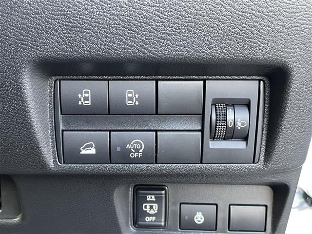 デリカミニ T プレミアム 10インチディスプレイオーディオ e-Assist アラウンドビューモニター レーダークルーズコントロール コーナーセンサー アイドリングストップ 両側パワースライドドア シートヒーター LEDライト(16枚目)