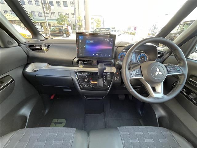 デリカミニ T プレミアム 10インチディスプレイオーディオ e-Assist アラウンドビューモニター レーダークルーズコントロール コーナーセンサー アイドリングストップ 両側パワースライドドア シートヒーター LEDライト(42枚目)