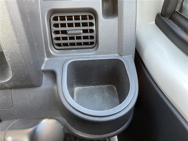 ハイゼットトラック スタンダード ラジオカセット(AM/FM) パワーステアリング 4WD 純正12インチアルミホイール 純正フロアマット ハロゲンヘッドライト 荷台3方向開き 保証書 記録簿 取扱説明書 スペアキー(17枚目)