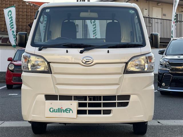 ハイゼットトラック スタンダード ラジオカセット(AM/FM) パワーステアリング 4WD 純正12インチアルミホイール 純正フロアマット ハロゲンヘッドライト 荷台3方向開き 保証書 記録簿 取扱説明書 スペアキー(28枚目)